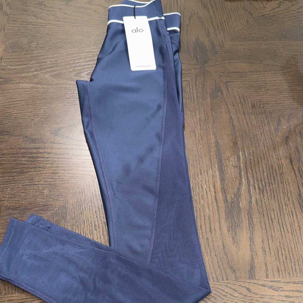 NWT ALO Yoga airlift Mesh High Waist Darling Stirrup Legging Navy size XXS - Picture 11 of 12